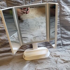 TriFold Collapsible/Adjustable White LED Vanity Mirror W Trinket Dish 3 Maginfys